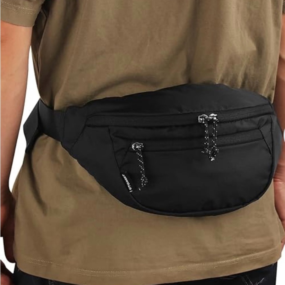 NWT ~ Large Unisex Water Resistant Lightweight Activewear Fanny Pack